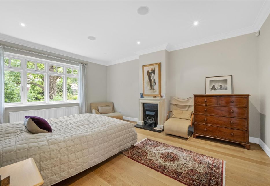 Bathgate Road, Wimbledon, SW19