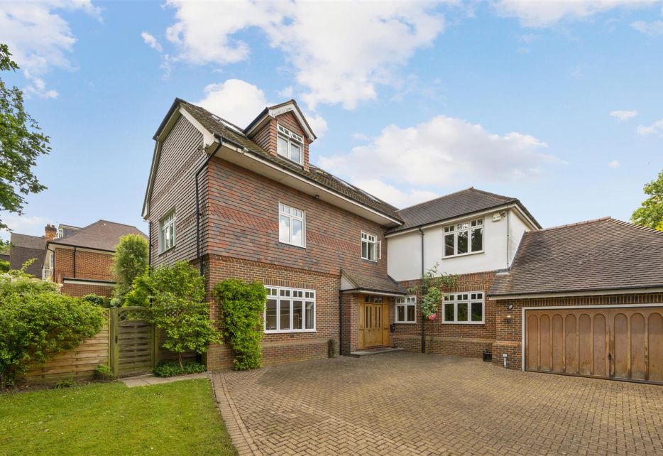 Bathgate Road, Wimbledon, SW19