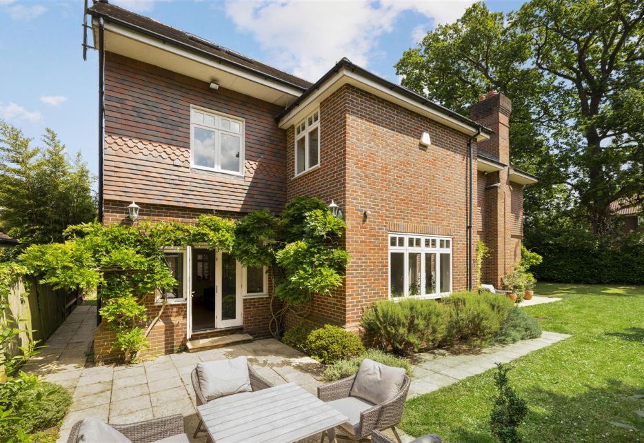 Bathgate Road, Wimbledon, SW19
