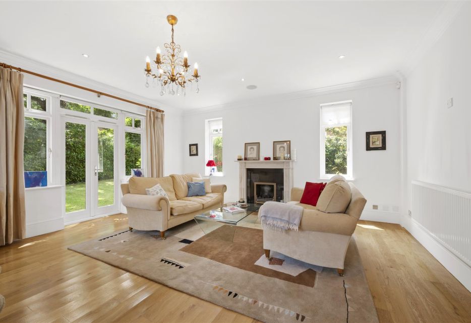 Bathgate Road, Wimbledon, SW19