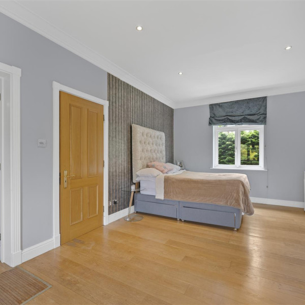 Bathgate Road