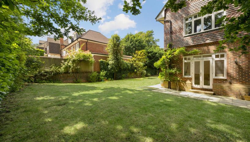 Bathgate Road, Wimbledon, SW19