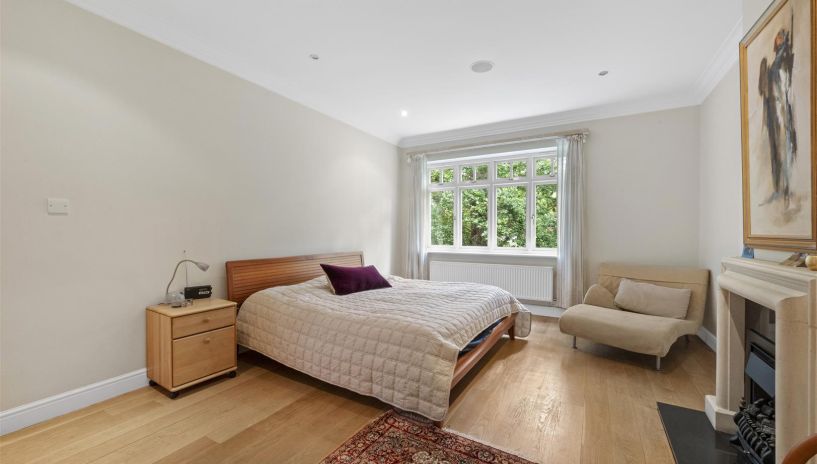 Bathgate Road, Wimbledon, SW19