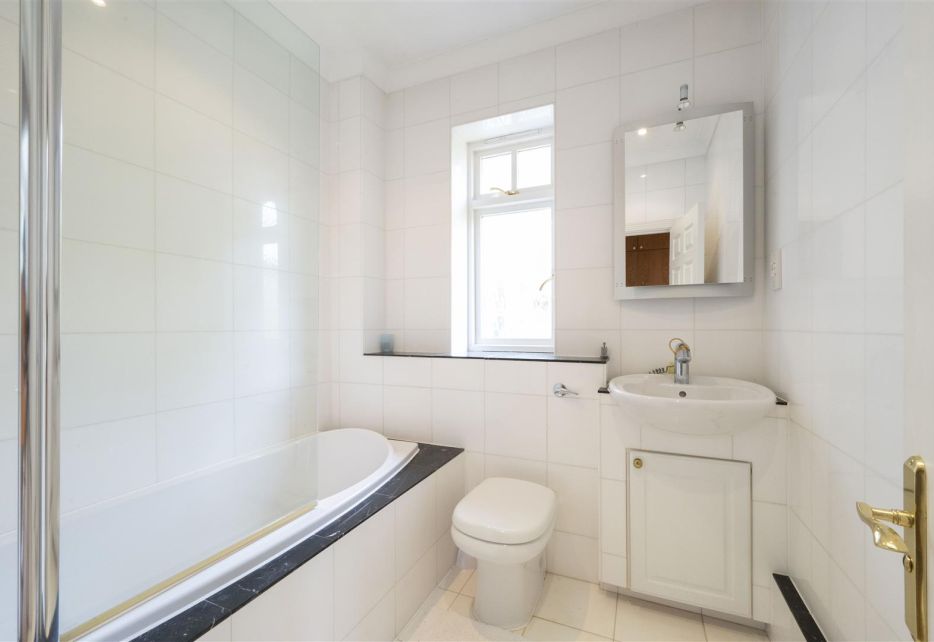 Bathgate Road, Wimbledon, SW19