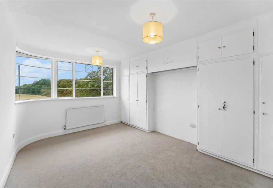 Cannon Hill Lane, Raynes Park, SW20