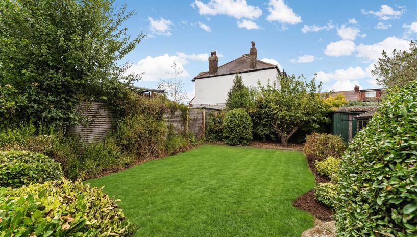 Cannon Hill Lane, Raynes Park, SW20