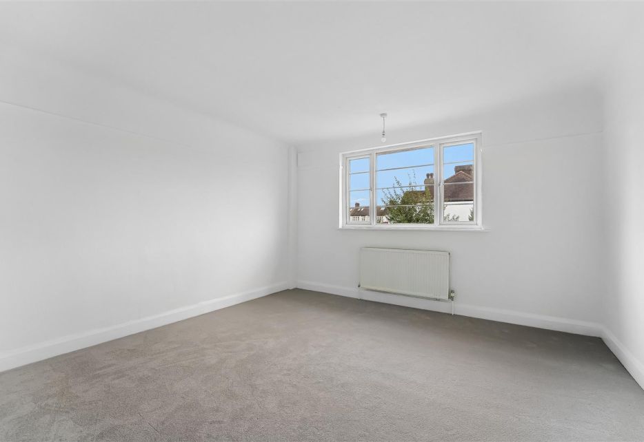 Cannon Hill Lane, Raynes Park, SW20