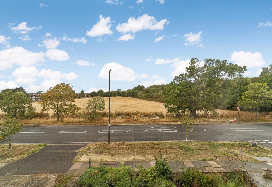 Cannon Hill Lane, Raynes Park, SW20