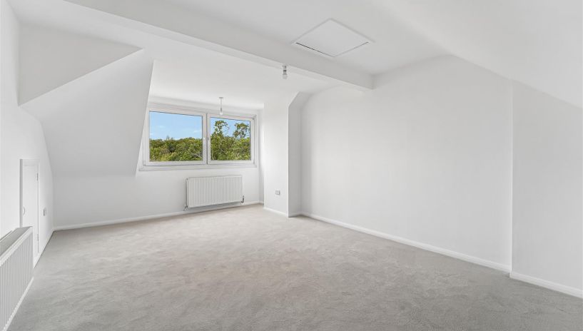 Cannon Hill Lane, Raynes Park, SW20