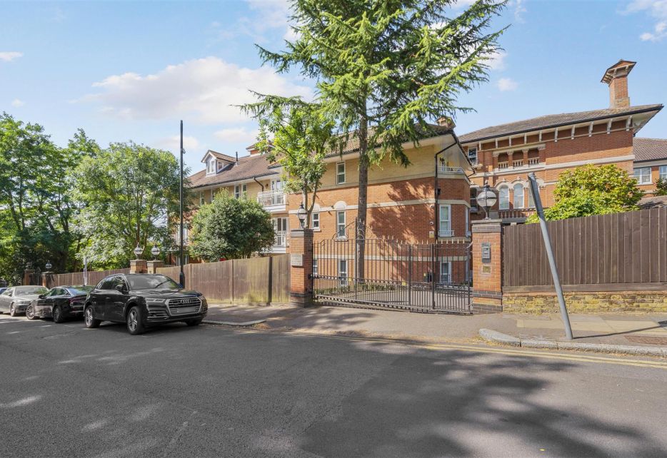 Claremont Lodge, The Downs, Wimbledon, SW20