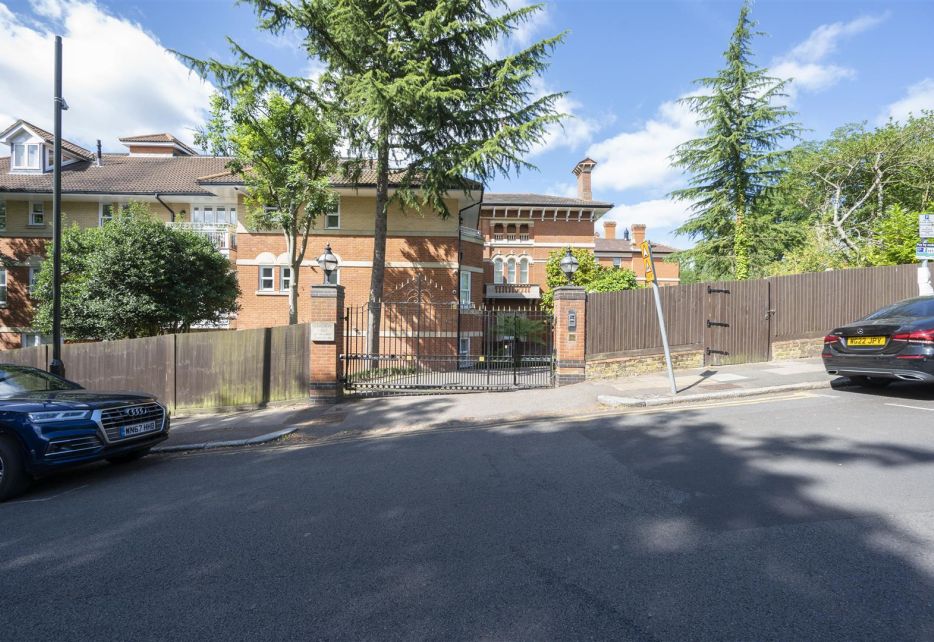 Claremont Lodge, The Downs, Wimbledon, SW20