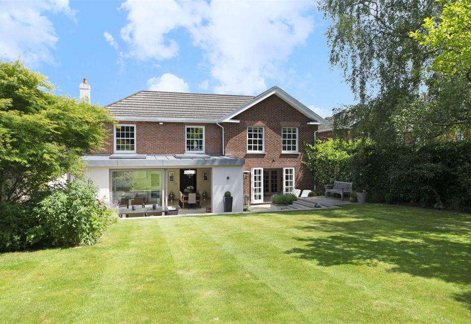 Lincoln Avenue, Wimbledon, SW19
