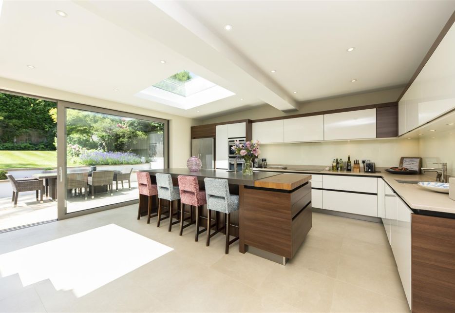 Lincoln Avenue, Wimbledon, SW19