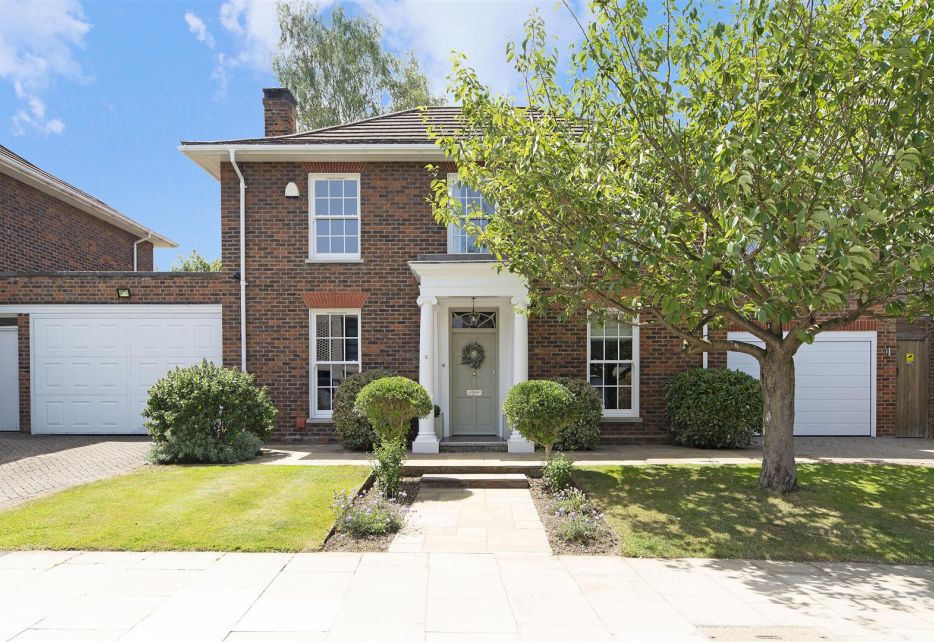 Lincoln Avenue, Wimbledon, SW19