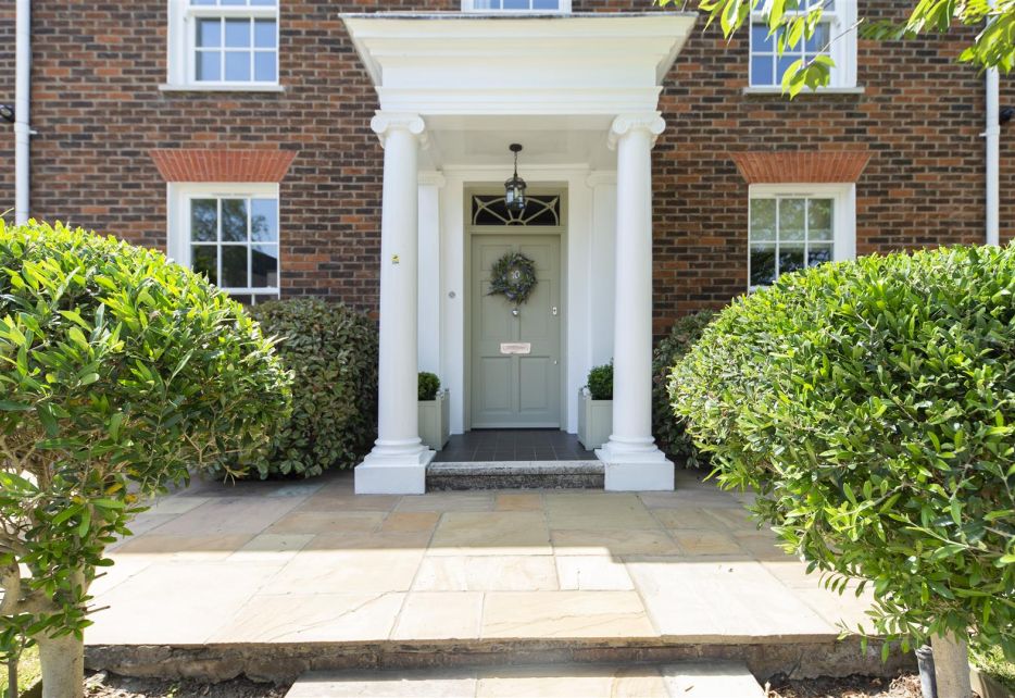 Lincoln Avenue, Wimbledon, SW19