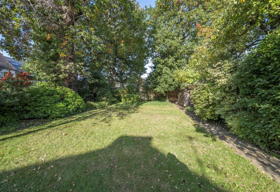 Montana Road, West Wimbledon, SW20