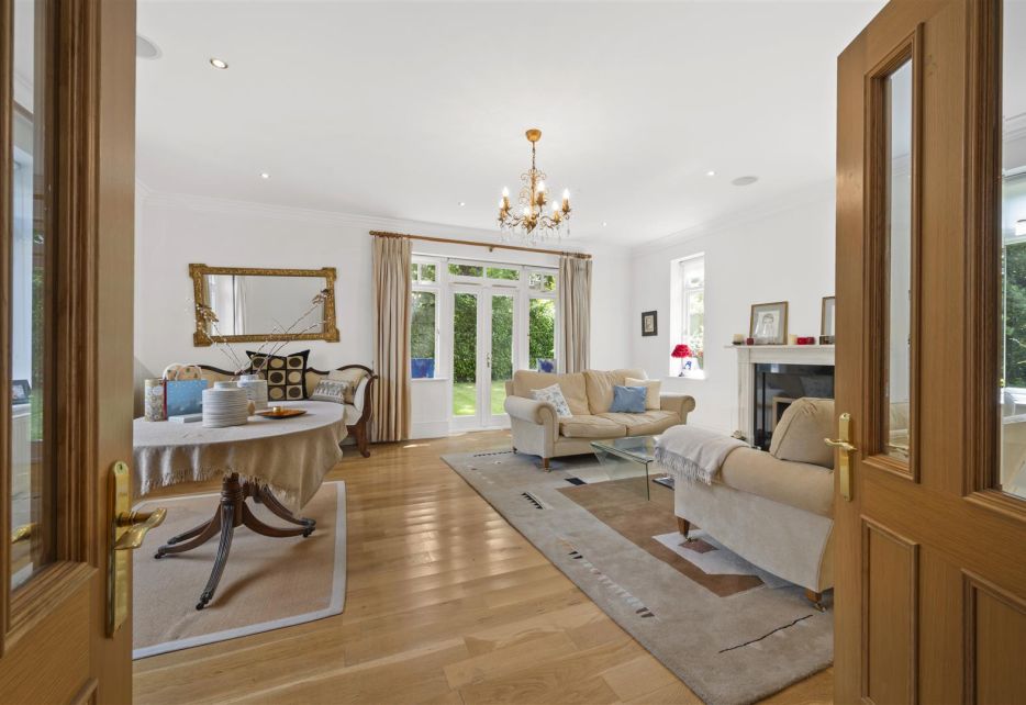 Bathgate Road, Wimbledon, SW19