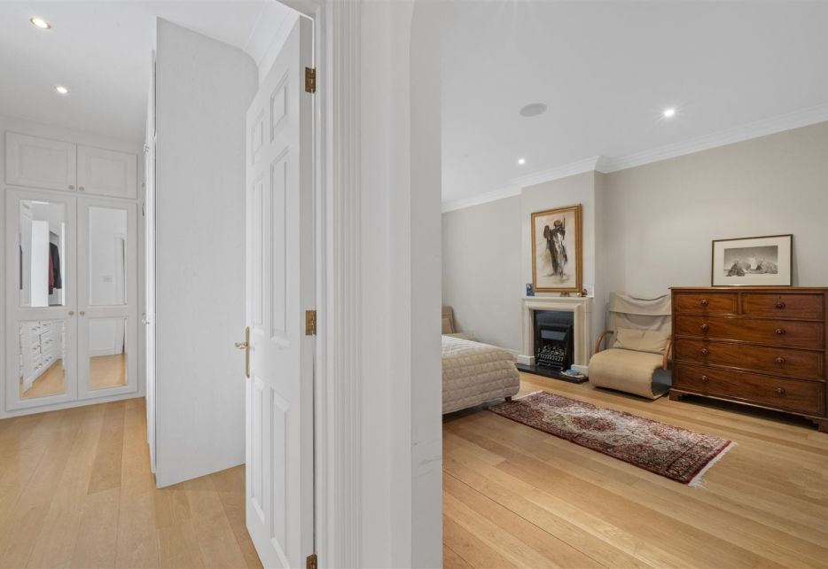 Bathgate Road, Wimbledon, SW19