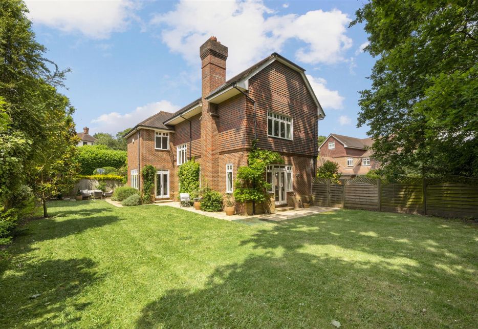 Bathgate Road, Wimbledon, SW19
