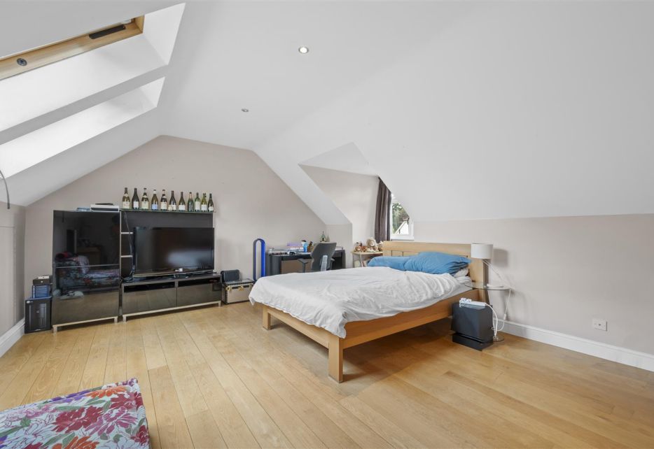 Bathgate Road, Wimbledon, SW19