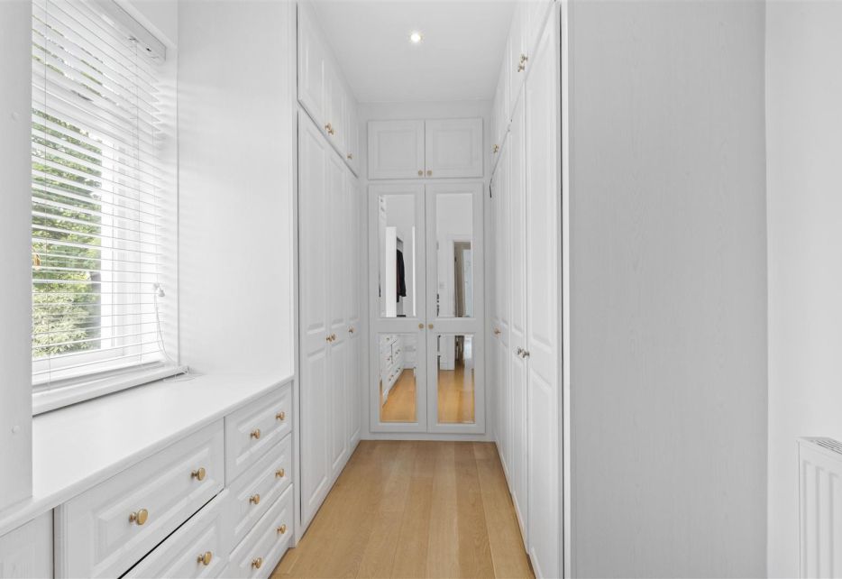Bathgate Road, Wimbledon, SW19
