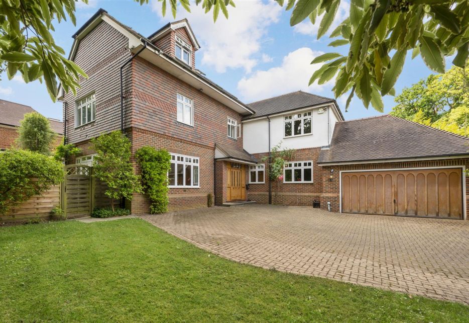 Bathgate Road, Wimbledon, SW19