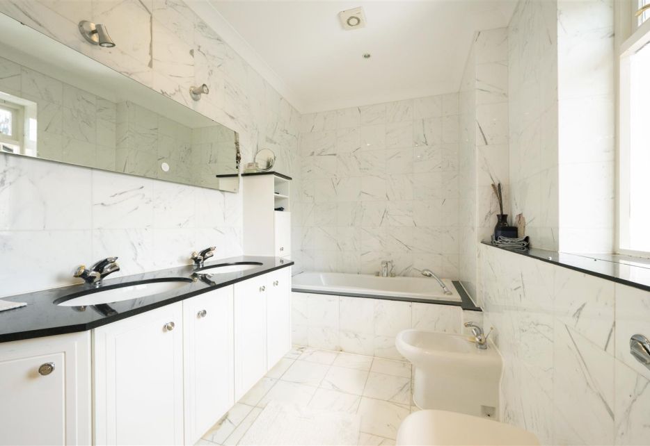 Bathgate Road, Wimbledon, SW19