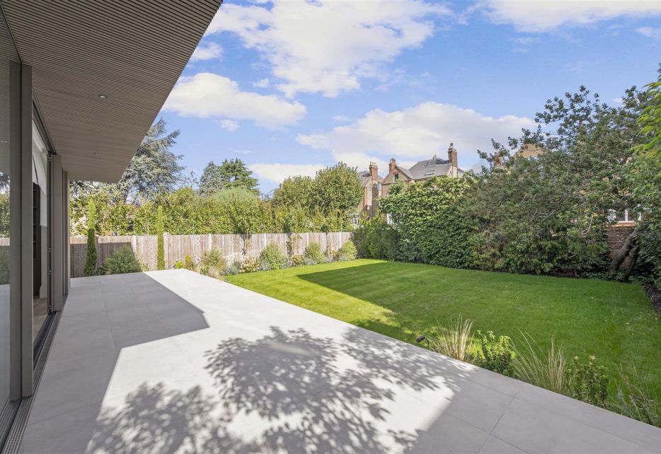 Ridgway Gardens, London