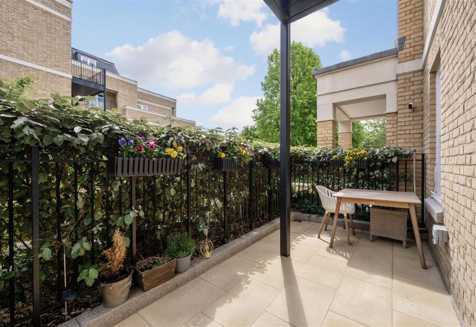 Atkinson Close, London