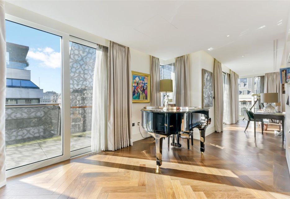 Strand, Westminster, WC2