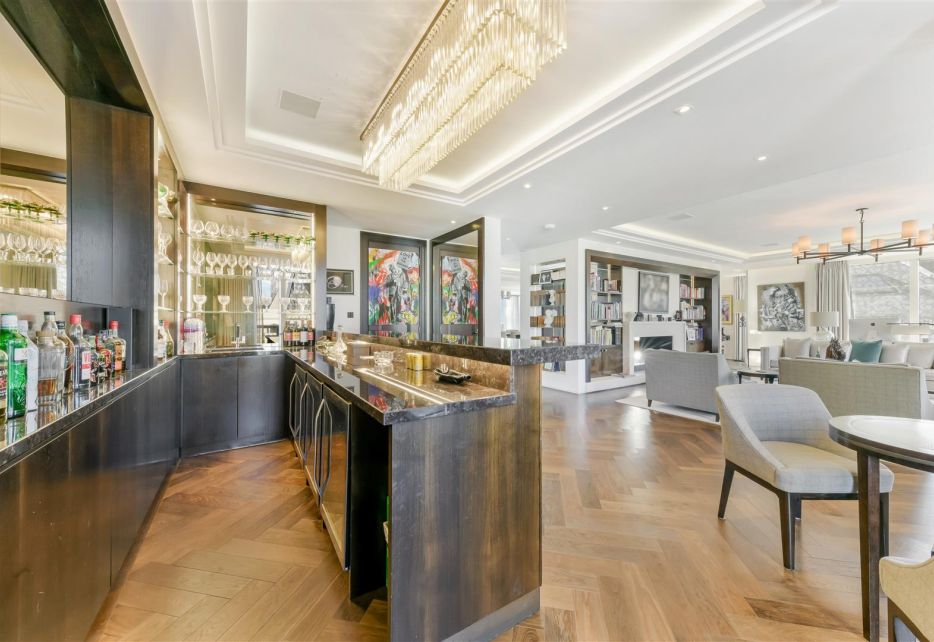 Strand, Westminster, WC2
