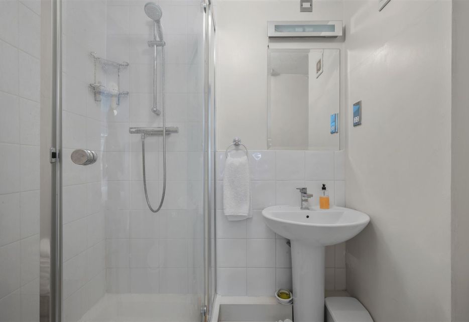 Warwick Court, Lansdowne Road, Wimbledon, SW20