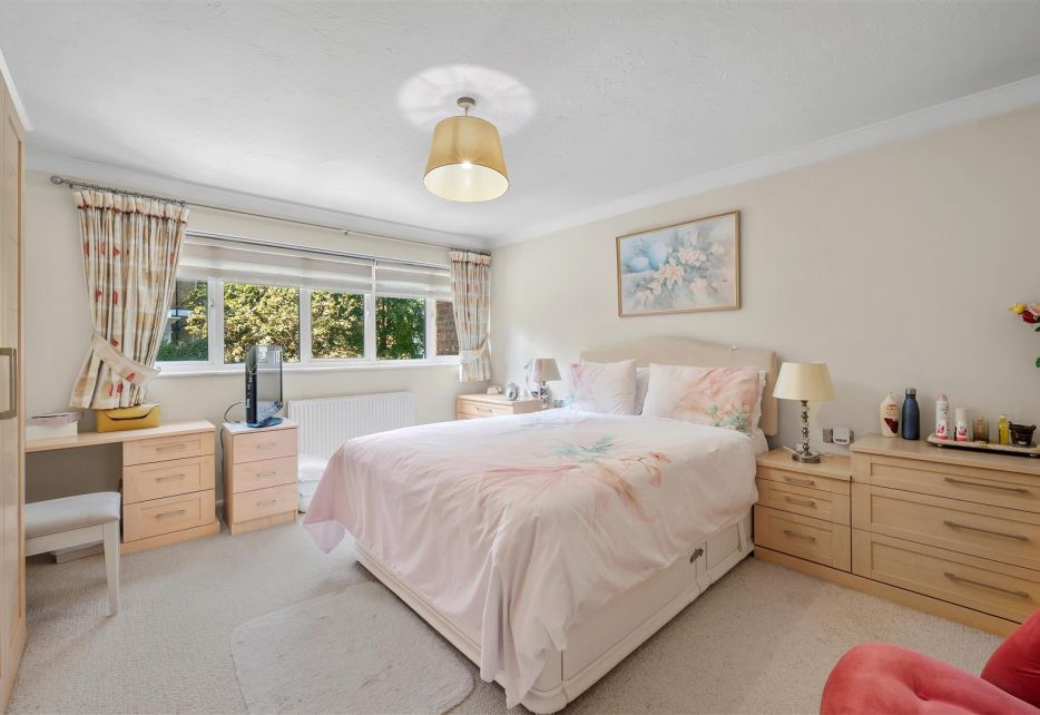Warwick Court, Lansdowne Road, Wimbledon, SW20