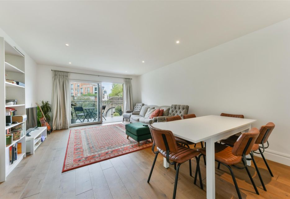 Oakhill Road, London