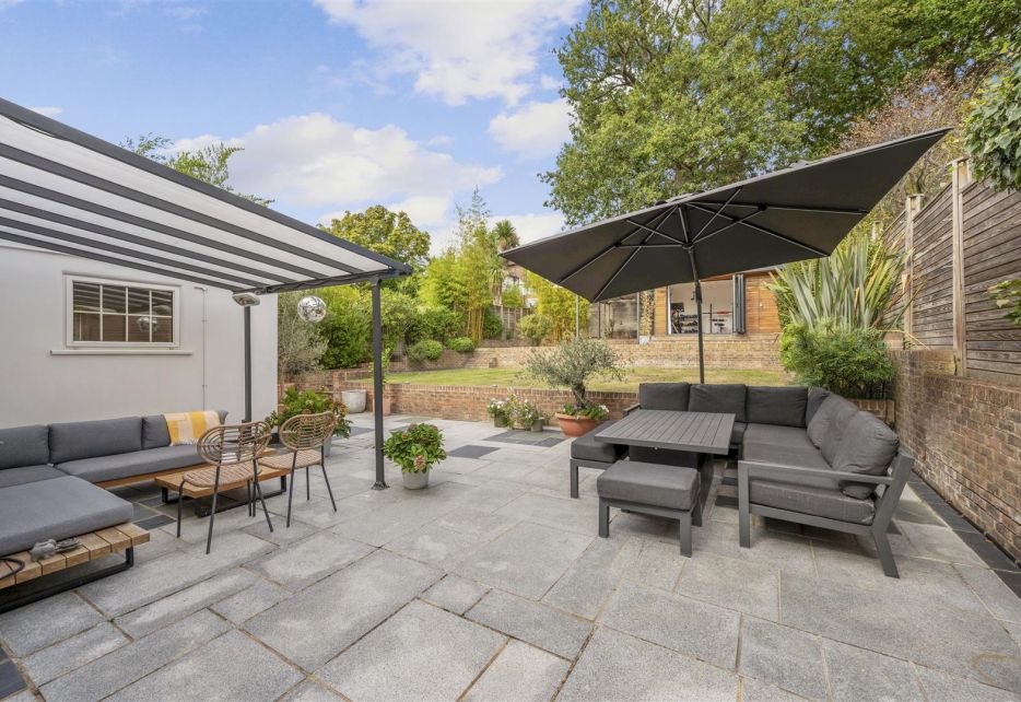 Hunter Road, West Wimbledon, SW20