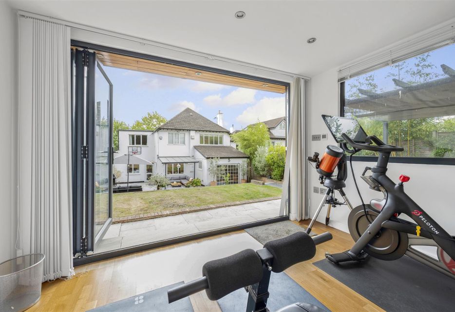Hunter Road, West Wimbledon, SW20