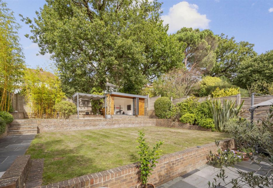 Hunter Road, West Wimbledon, SW20