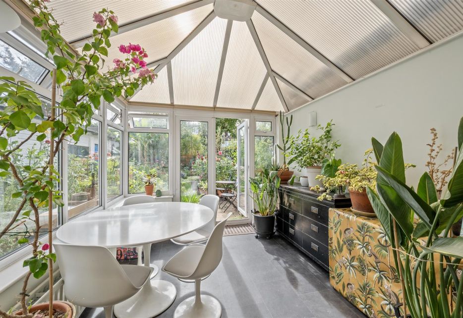 Linkway, Raynes Park, SW20