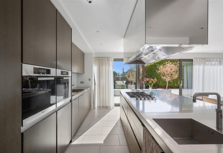 Hunter Road, West Wimbledon. SW20