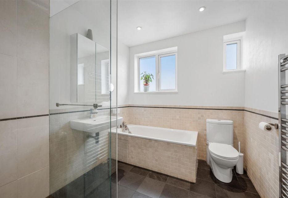Thurleston Avenue, Morden, SM4