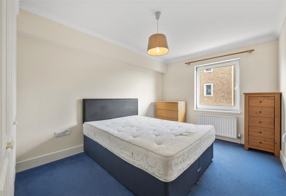 Hartfield Crescent, London