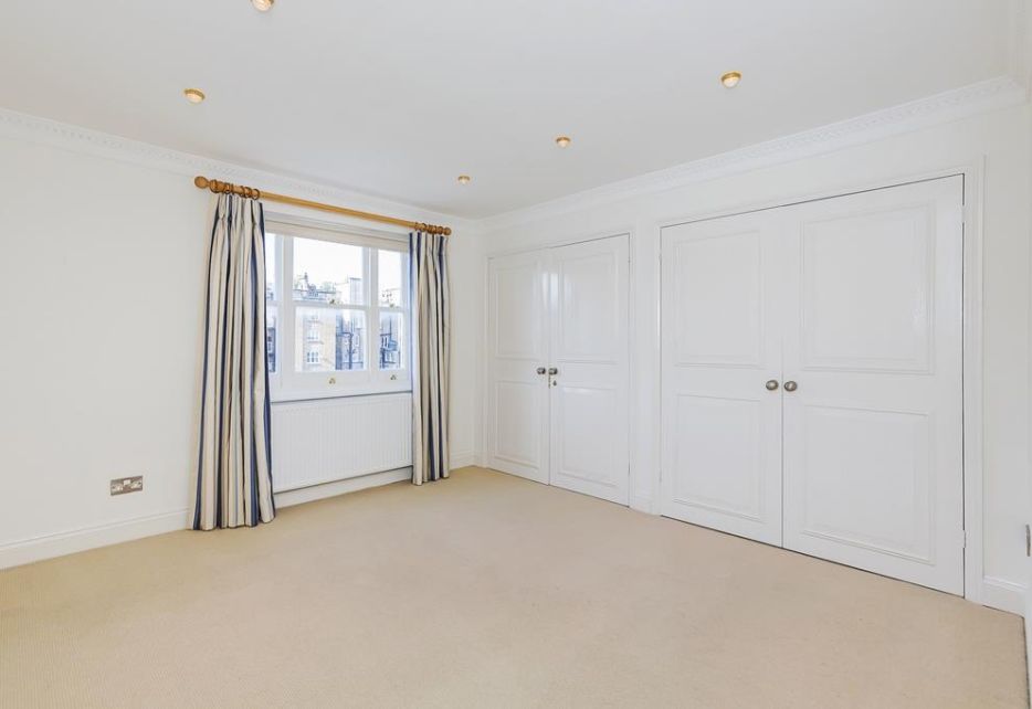 Queen's Gate, South Kensington, SW7
